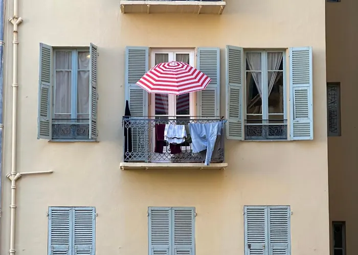 Meyerbeer Hostel Νίκαια