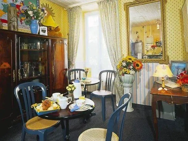 Hostel Meyerbeer