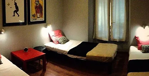 Meyerbeer Hostel *