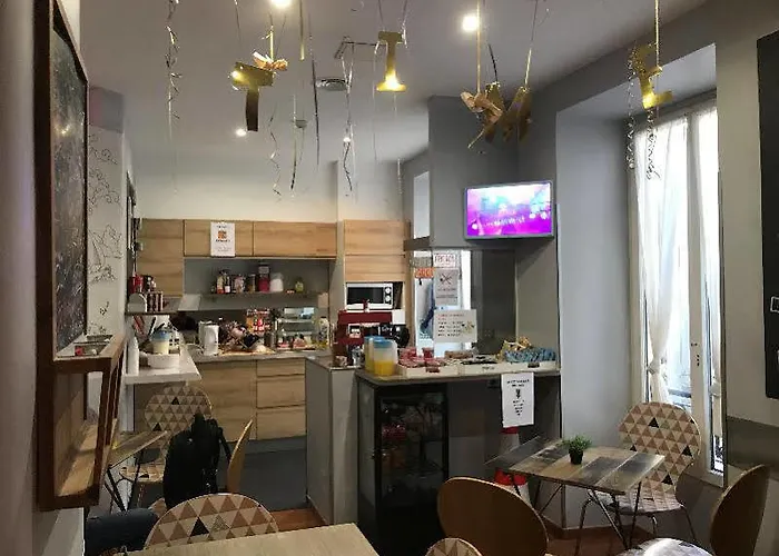 Meyerbeer Hostel *
