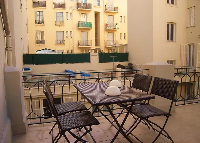 Hostel Meyerbeer *