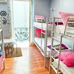 Hostel Meyerbeer - And Nice