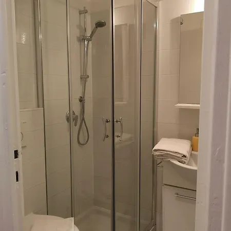 梅耶皮尔沙滩酒店 *