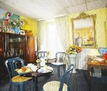 Meyerbeer - And Hostel *